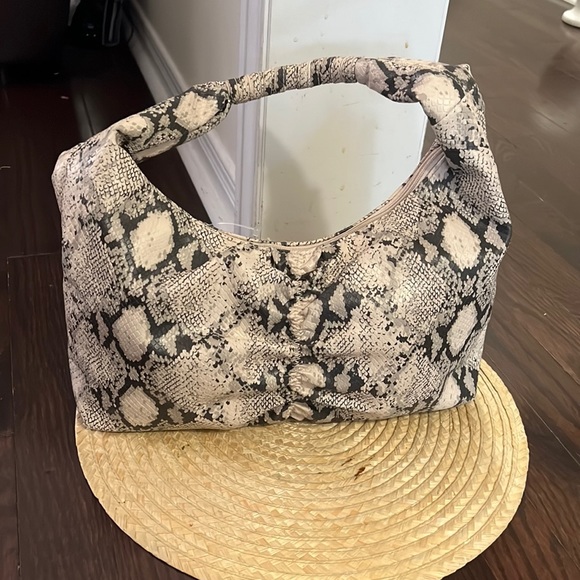 Animal Snake Print Baguette Hand Tote Bag - Picture 3 of 13